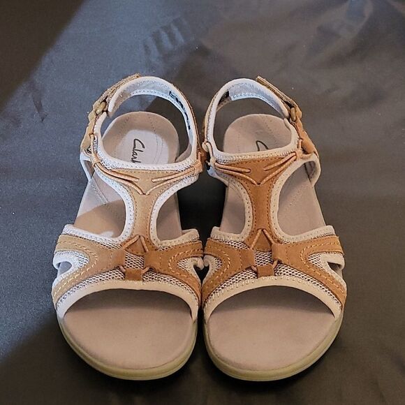 CLARKS IN MOTION COMFORT WALKING WOMEN"S SANDAL - Picture 2 of 13